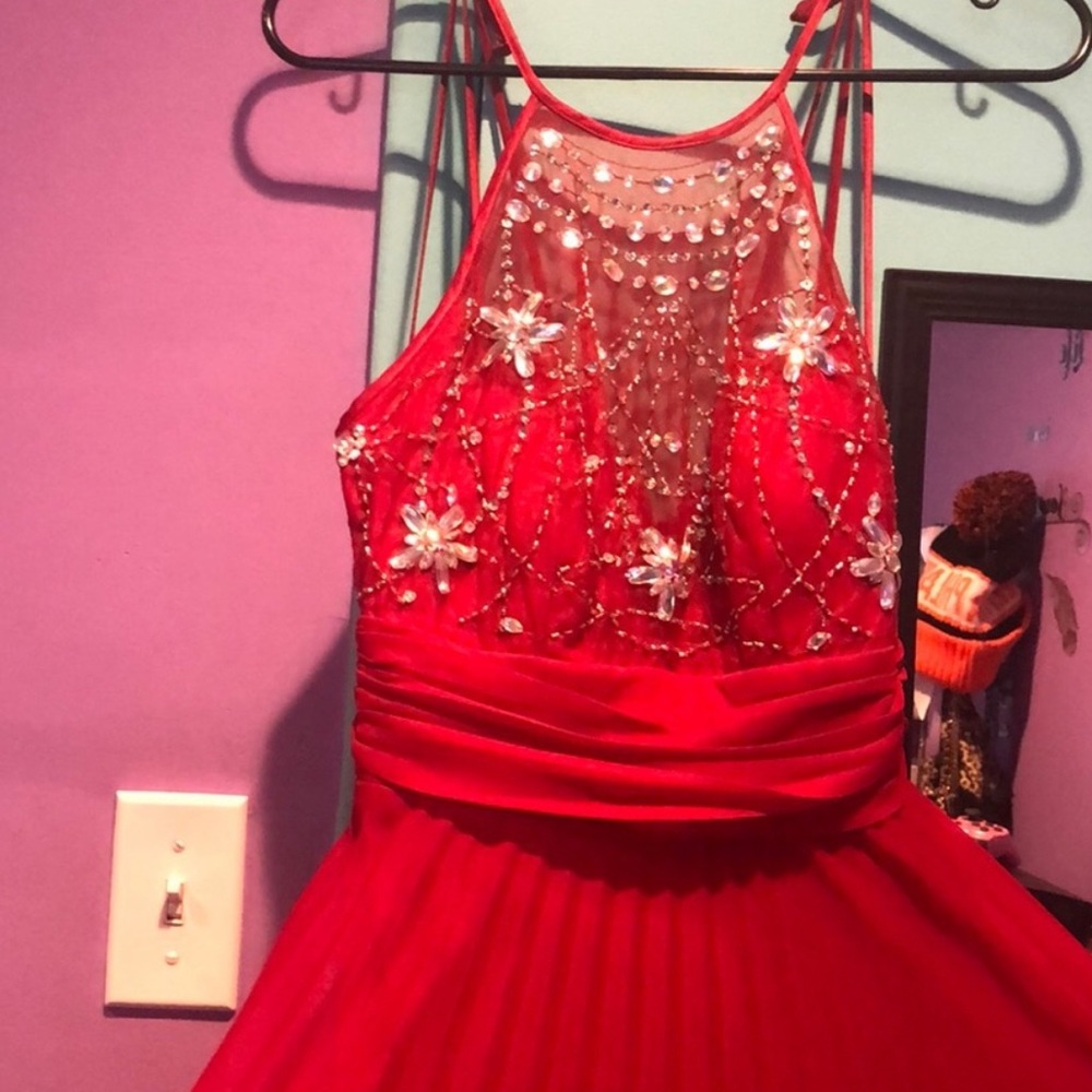 red prom dress